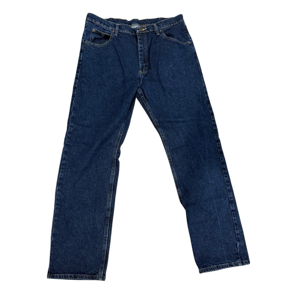 Men’s Wrangler 5-Pocket Denim Blue Jeans, Size 36 x 32.